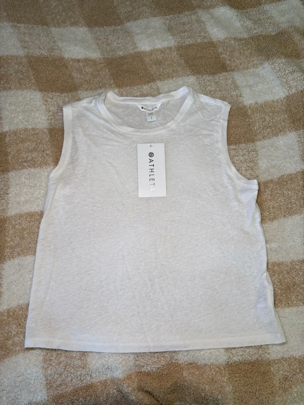 Getaway Muscle Tank - Picture 2 of 3